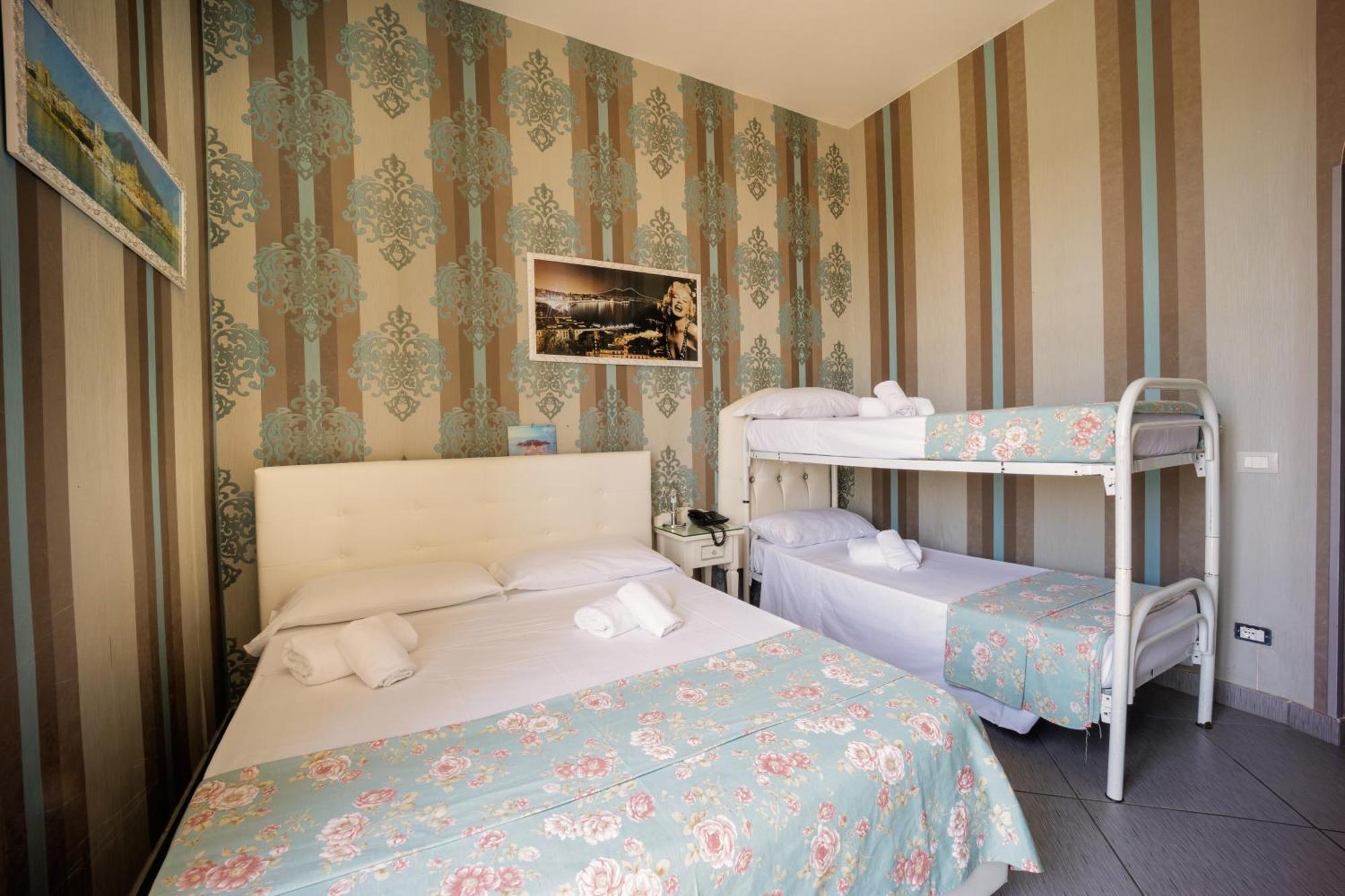 Hotel New Sayonara Naples Luaran gambar