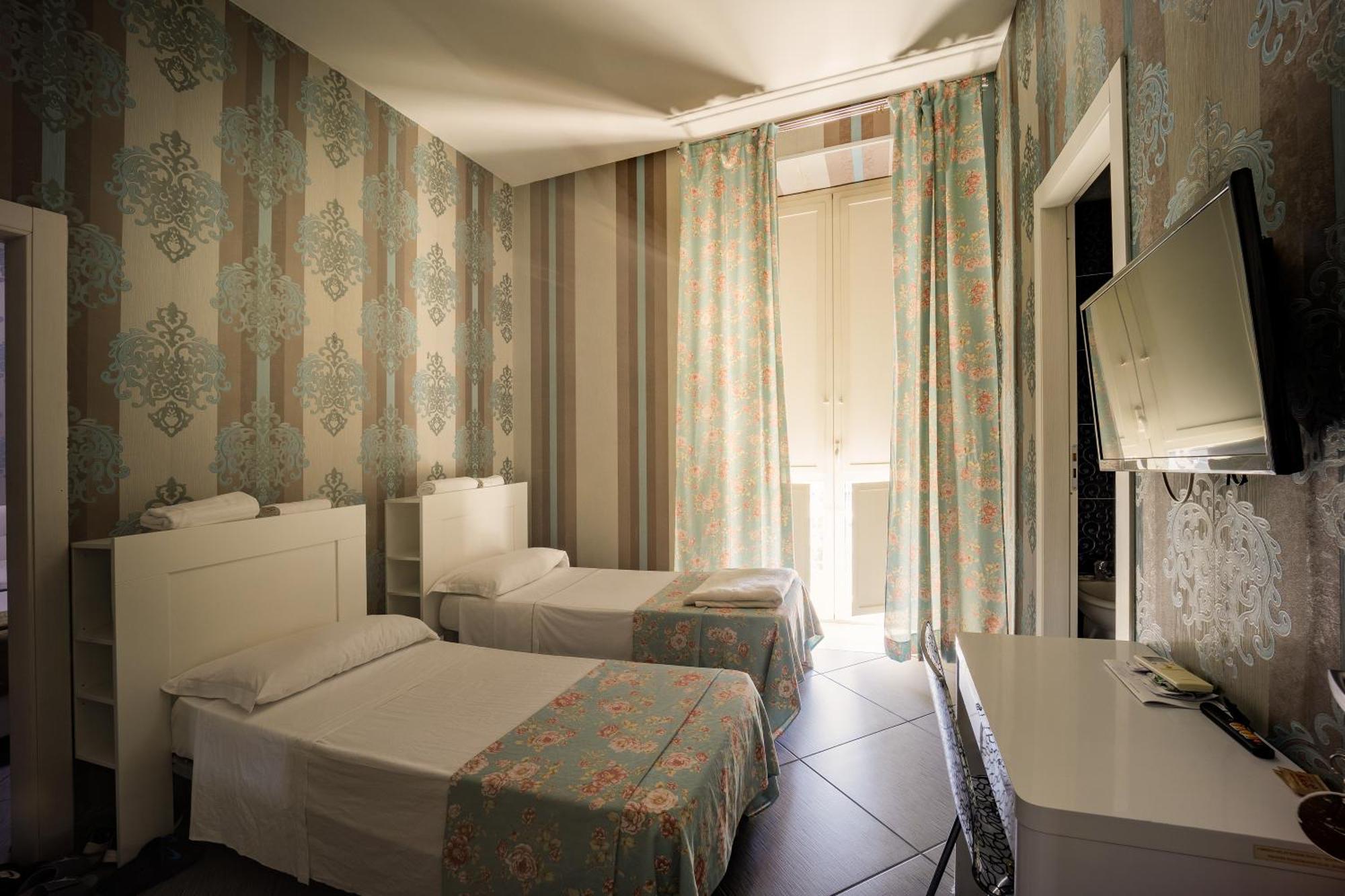 Hotel New Sayonara Naples Luaran gambar