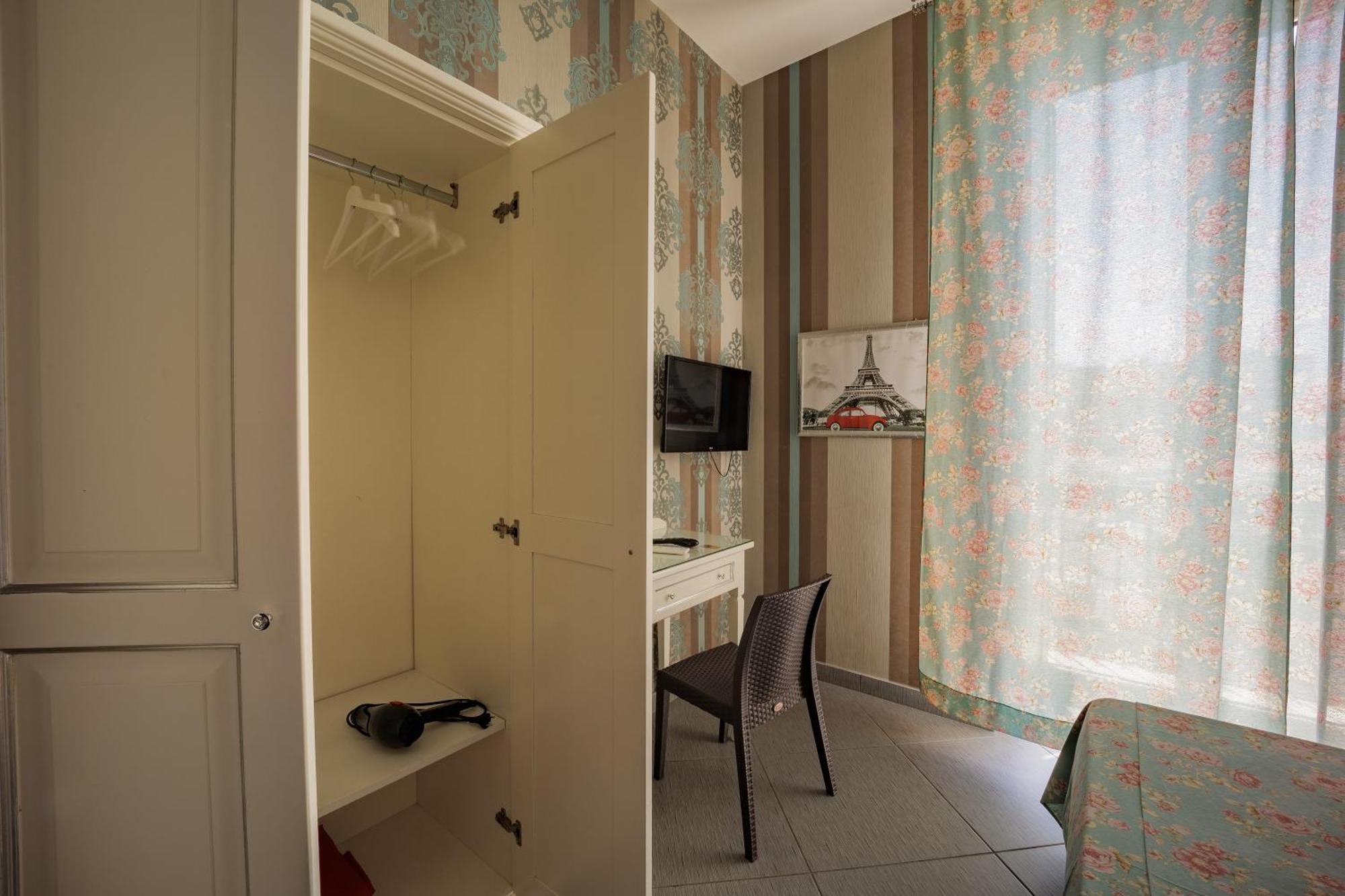 Hotel New Sayonara Naples Luaran gambar